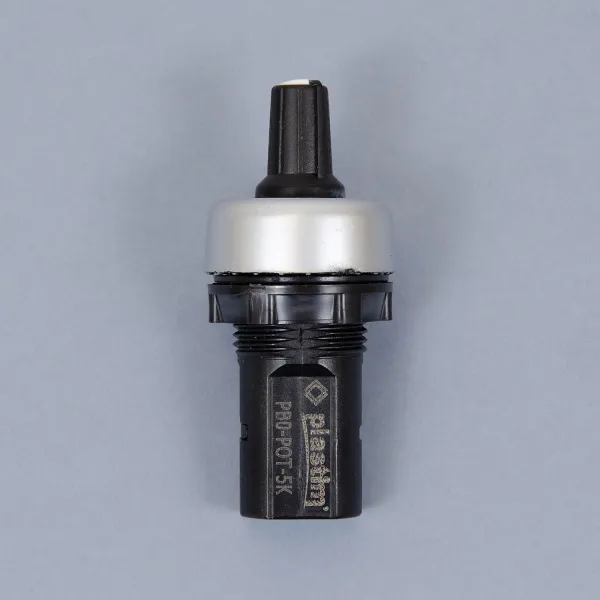 PB0-P05K | Потенциометр в корпусе установочный диаметр 22мм, 5 кОм, Plastim