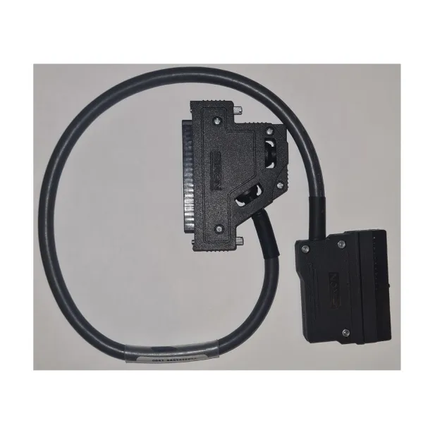 X210-5-0.5 | Кабель ввода-вывода AM600 длиной 0,5 метра с 2 разъемами FCN (для AM400/600 типа TP с выходами PNP), Inovance