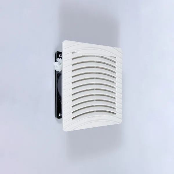 Вентилятор с фильтром 65/85 м3/ч, 220-240В AC, 50/60 Гц, 150х150мм, вырез 124x124мм, цвет RAL7035