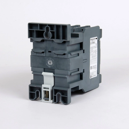 LC1E40M5 | Контактор, серия EasyPact TVS, 3P, 40А, 1НО+1НЗ, управление 220В AC, Schneider Electric
