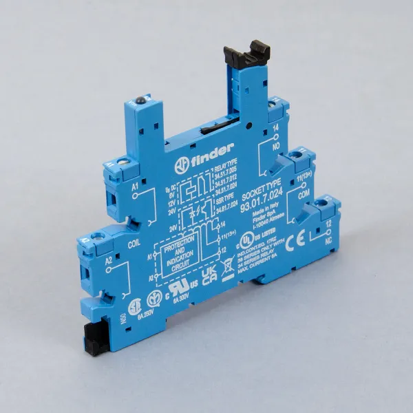 93017024 | Розетка 1P, с пластиковой клипсой и винтовыми клеммами, для реле 34.51, 34.81, Finder