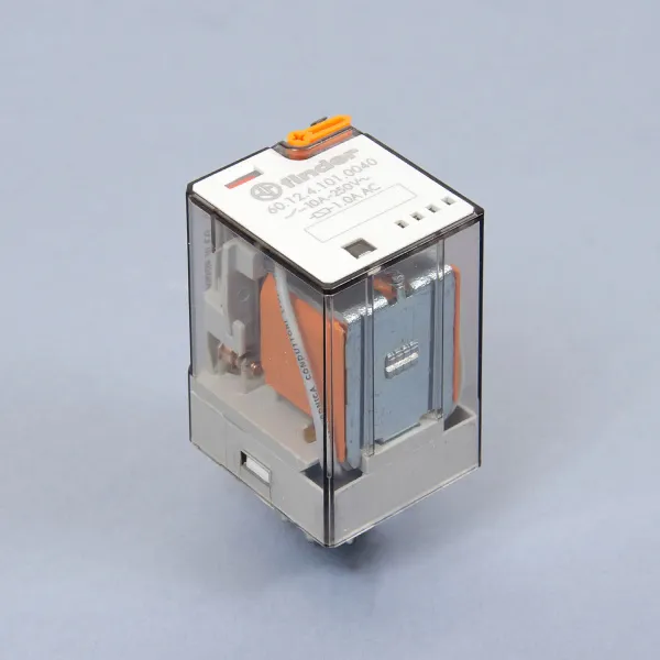 601241010040 | Октальное реле в розетку серии 60.12, управление 1,0А AC, контакты AgNi 2CO 10А, Finder