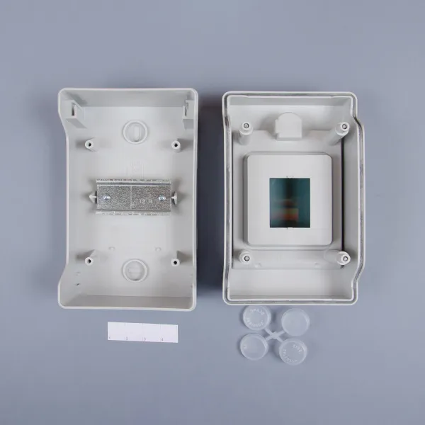 13976 | Щит навесной Mini Kaedra IP65, 4 модуля, 1 ряд, Schneider Electric