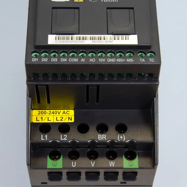 MD200S0.4B | Преобразователь частоты, серия MD200, 0,4 кВт, 2,6 А, перегрузка 150%, 220B, Inovance