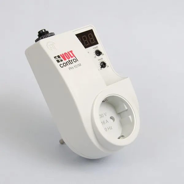 РН-101М | Реле напряжения (вилка-розетка), Новатек