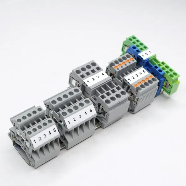 5039251  | Маркировка клемм SMK-DS-2.5 мм², 5,2х10 мм, 1 ряд (рулон 3000 шт), Elegir 