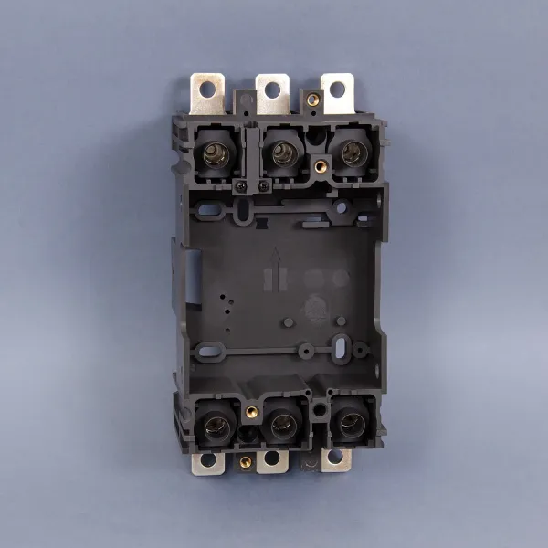 269738 | Основание втычного исполнения PIA22F-M8 (переднее присоединение) для NM8N-250 3P, Chint