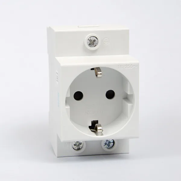 ch775001 | Розетка AC30-111 с заземляющим контактом на DIN-рейку, Chint