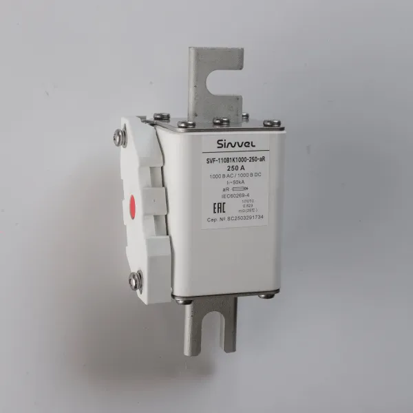 SVF-110B1K1000-250-aR | Предохранитель, 250 А, 1000 В DC / 1000 В AC, aR, ножи под болт, габ 1, монт расст 110 мм, Sinvel 