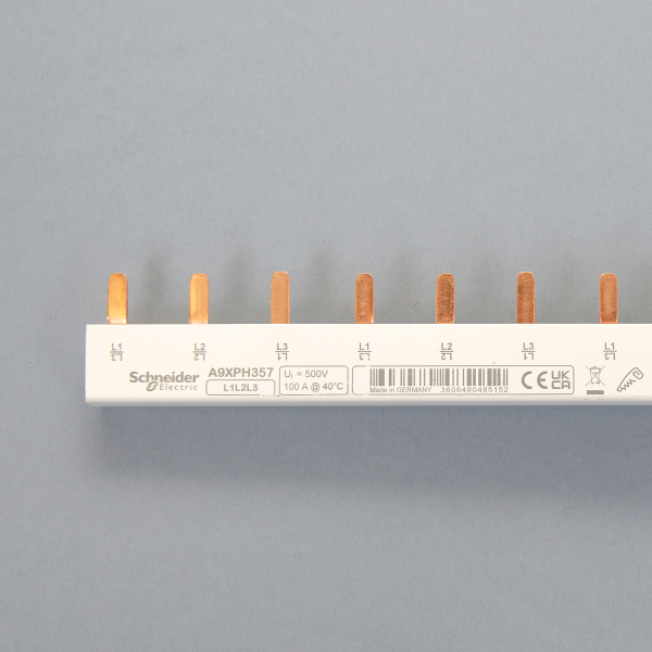 A9XPH357 | Шинка гребенчатая 3p, 100А, 57 модулей по 18мм, Schneider Electric