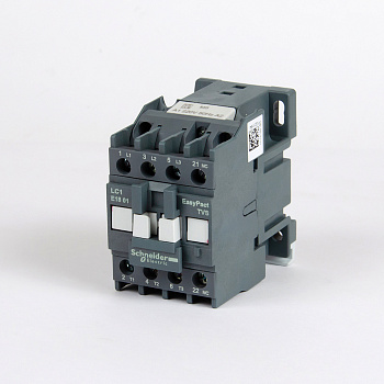 LC1E1801M5 | Контактор, серия EasyPact TVS, 3P, 18А, 1НЗ, управление 220В AC, Schneider Electric