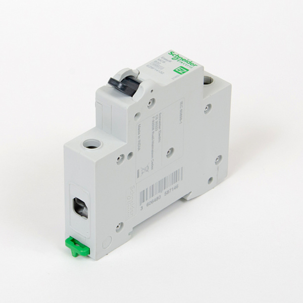 EZ9F14132 | Easy9, 1p, 32А, кривая B, 4,5кА — Автоматический выключатель, Schneider Electric