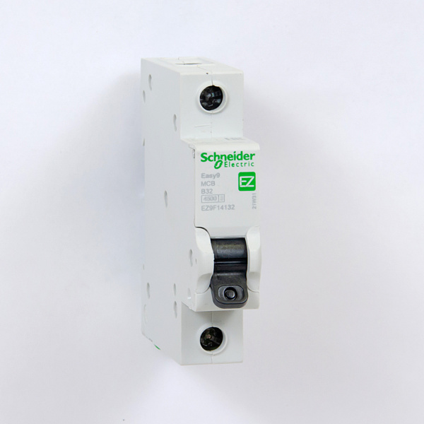 EZ9F14132 | Easy9, 1p, 32А, кривая B, 4,5кА — Автоматический выключатель, Schneider Electric
