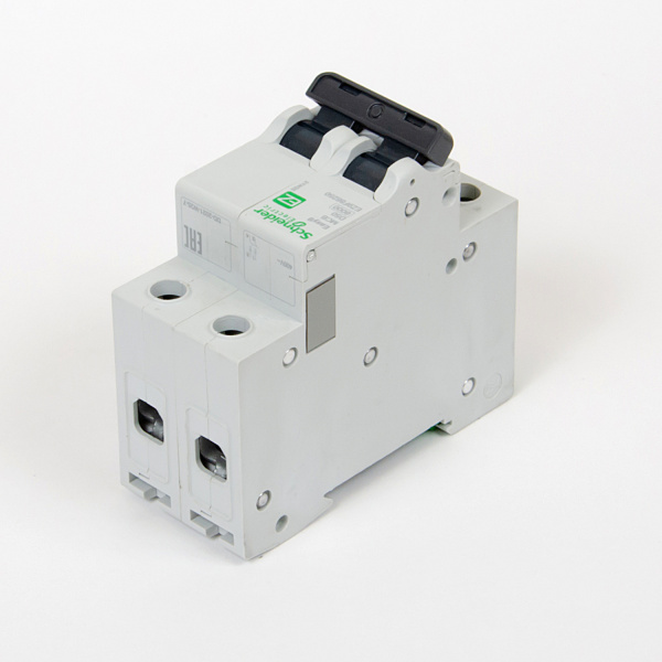 EZ9F86250 | Easy9, 2p, 50А, кривая D, 6кА — Автоматический выключатель, Schneider Electric