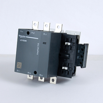 LC1E200M5 | Контактор, серия EasyPact TVS, 3P, 200А, управление 220В AC, Schneider Electric