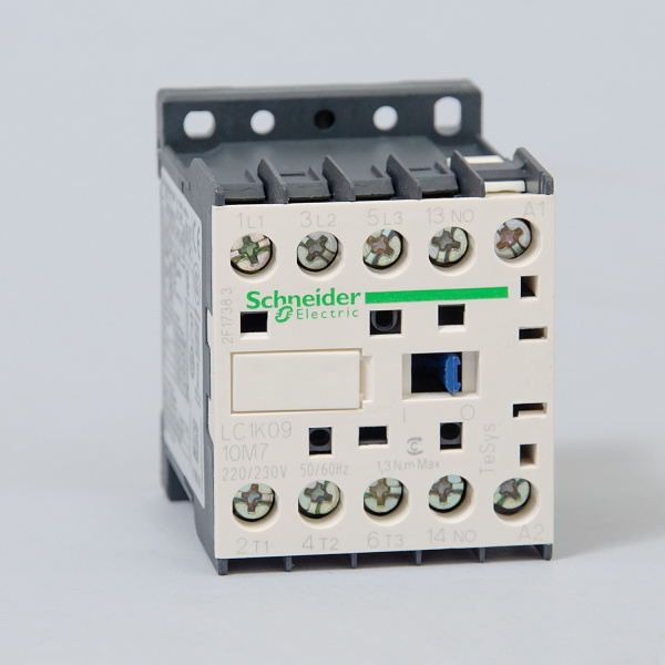 LC1K0910M7 | Контактор, серия Tesys K, 3P, 9 А, AC3, 1 НО, 220В AC, Под винт, Schneider Electric