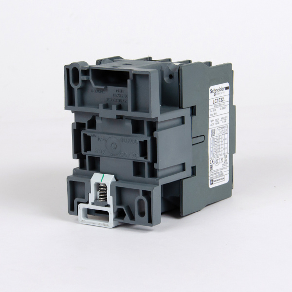 LC1E3210M5 | Контактор, серия EasyPact TVS, 3P, 32А, 1НО, управление 220В AC, Schneider Electric