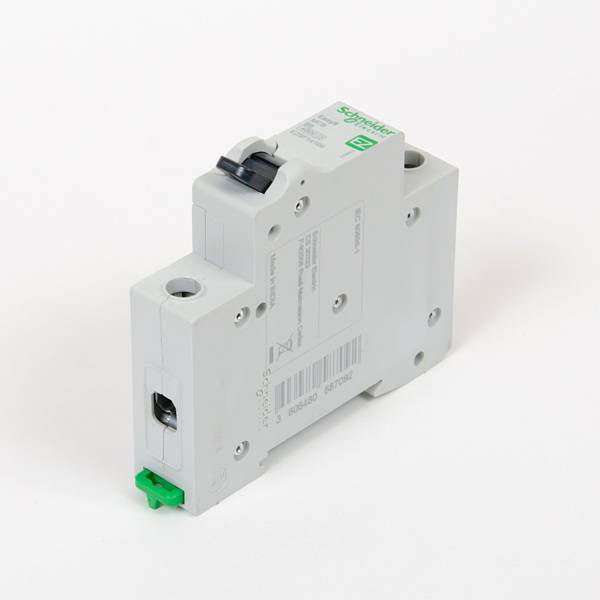  | Easy9, 1p, 6А, кривая B, 4,5кА — Автоматический выключатель, Schneider Electric
