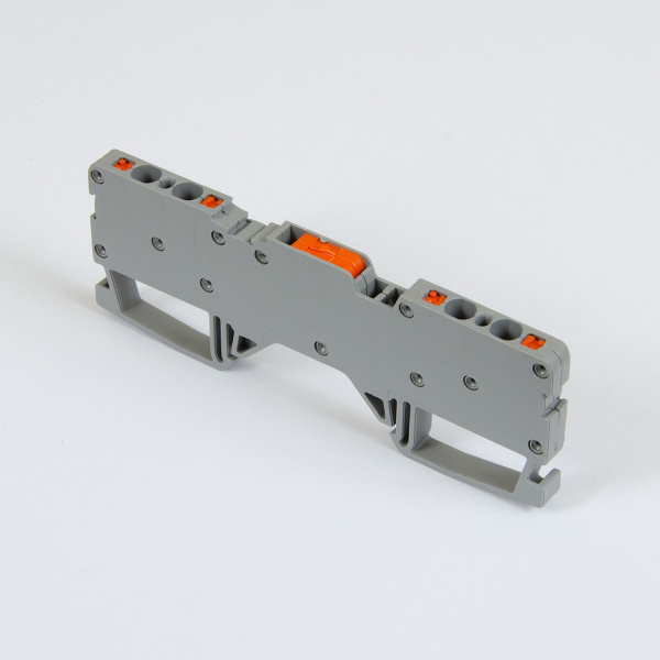 1020265 | Клеммник пруж.быстрозажимной (Push in) 4-х выводной, с размыкателем, 2,5 мм.кв., (серый), Onka