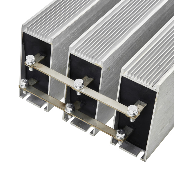 SV-RXLG-2700W15RJ*3 | Тормозной резистор 8,1 кВт, 5 Ом, IP54, Sinvel