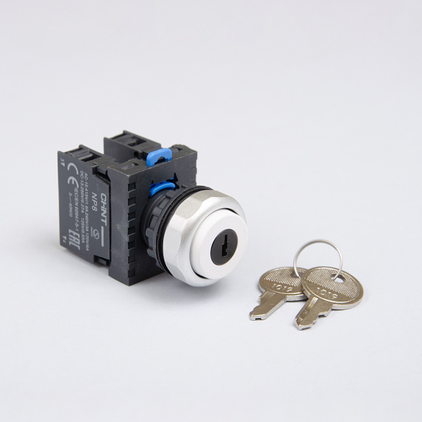 667185 | Переключатель ключом NP8-20Y/31, 3 положения, фиксация, 2НО, IP65, Chint