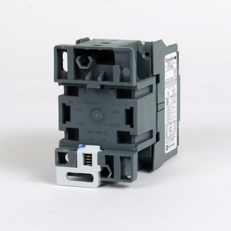 LC1E0610M5 | Контактор, серия EasyPact TVS, 3P, 6А, 1НО, управление 220В AC, Schneider Electric