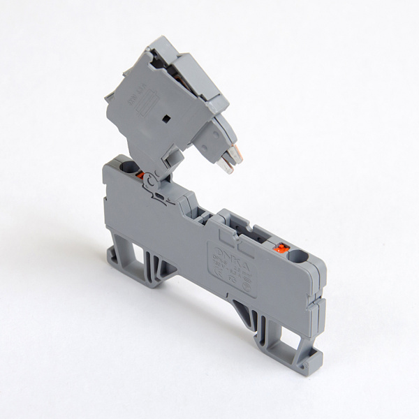 1020223 | Клеммник пруж.быстрозажимной (Push in) с держ.предохр.(5х20), 2,5 мм.кв., (серый), 2482, Onka