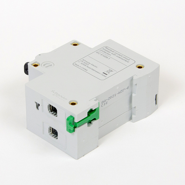  | Дифференциальный автомат Easy9, 1p+N 16А, кривая C, 30мА, тип AC, 4,5кА, Schneider Electric