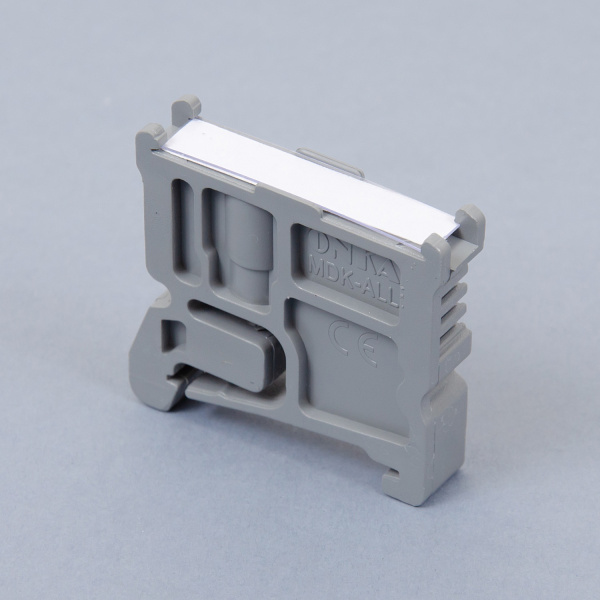 1060024 | GE | GE; Упор и маркировка клеммных групп на DIN-рейку, (серый), маркировка в комлекте разм. 39х8мм, 1232, Onka