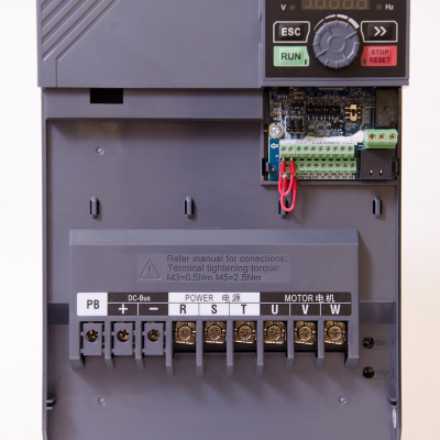 SID300-018G/022P-3BS | Преобразователь частоты SID300, 18,5кВт - 150% или 22кВт - 120%, 3ф 380В, STO, тормозной модуль, Sinvel