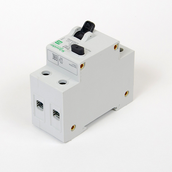  | Дифференциальный автомат Easy9, 1p+N 40А, кривая C, 30мА, тип AC, 4,5кА, Schneider Electric