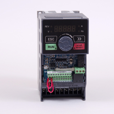 SID300-0R7-2BS | Преобразователь частоты SID300, 0,75кВт - 150%, 1ф/3ф 220В, STO, тормозной модуль, Sinvel