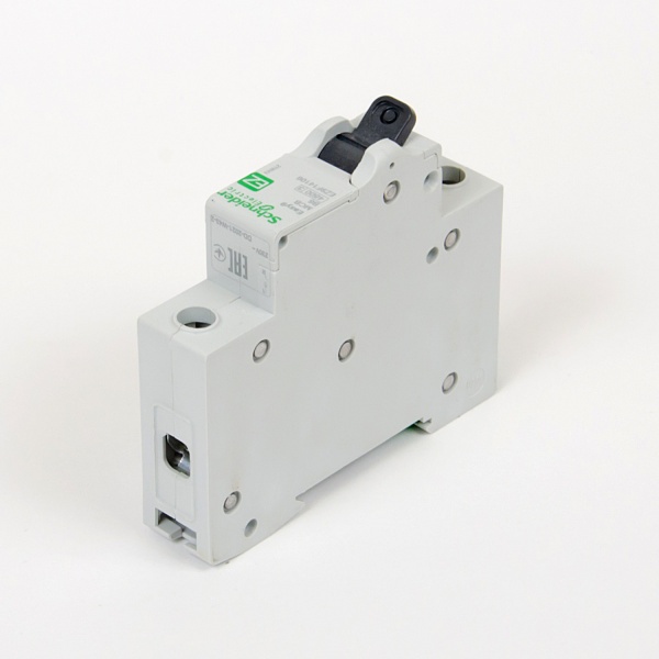  | Easy9, 1p, 6А, кривая B, 4,5кА — Автоматический выключатель, Schneider Electric