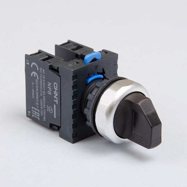 578131 | Переключатель, NP8-20X/312, 3 положения, фиксация, черный, 2НО, IP65, Chint