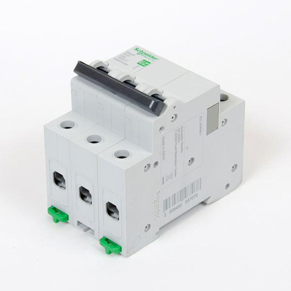 EZ9F34350 | Easy9, 3p, 50А, кривая C, 4,5кА — Автоматический выключатель, Schneider Electric